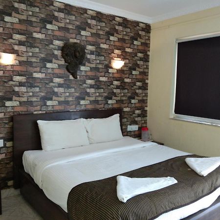 קולבה Hotel Lucky Star מראה חיצוני תמונה